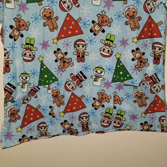 5/$15 The Scrub Co. Christmas Scrubtop 2XL - Picture 2 of 3